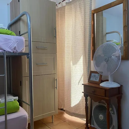 The House Tenerife Compartidas Pensión Costa Adeje (Tenerife)