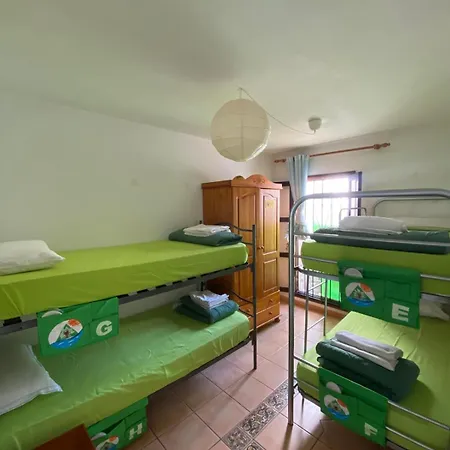 The House Tenerife Compartidas بيت ضيافة أذيخي